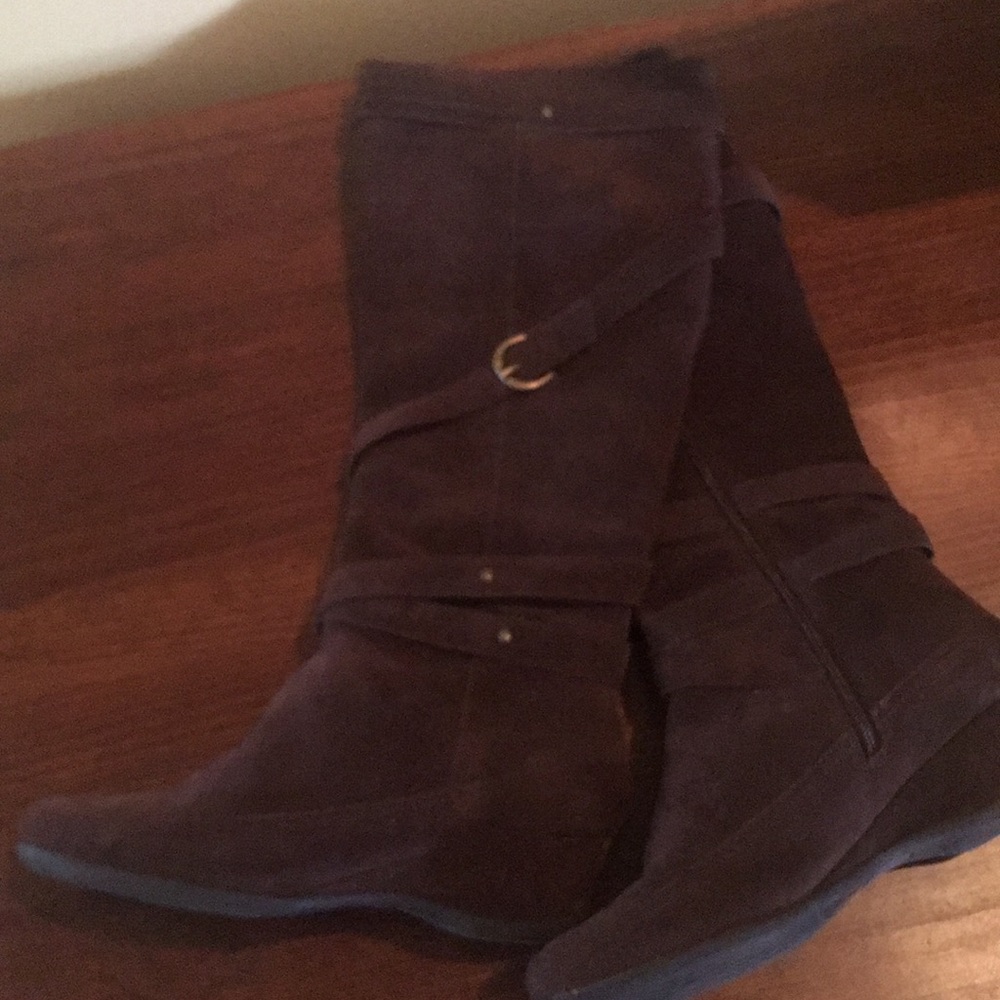 Brown suede like boots with brass buckle